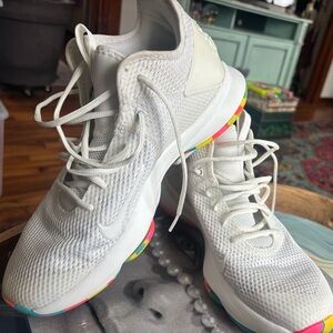 Nike Lebron James Witness IV "Fruitty Pebbles” Men’s size 12.